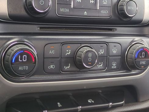 Used 2014 GMC Sierra 1500 SLE image 30