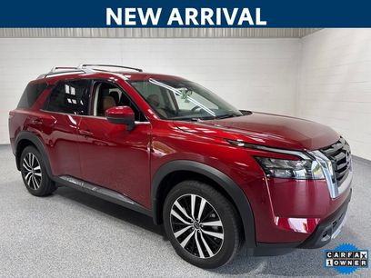 Used 2025 Nissan Pathfinder Platinum w/ Cargo Package