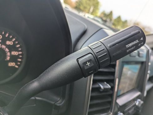 Used 2016 Ford F150 XLT w/ Equipment Group 302A Luxury AWD/4WD image 10