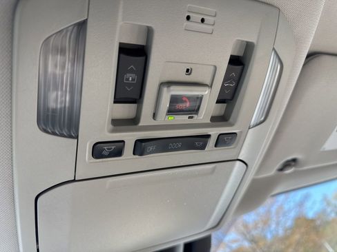 Used 2021 Toyota Highlander Platinum image 10