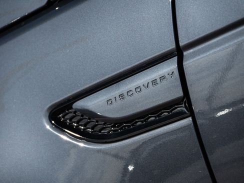 Used 2024 Land Rover Discovery Sport S image 39