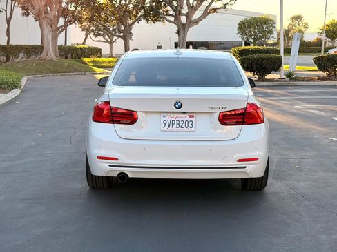Used 2017 BMW 320i Sedan image 4