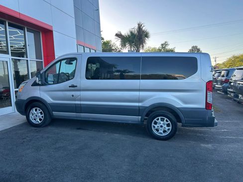 Used 2015 Ford Transit 150 XLT RWD image 7