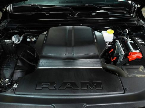 Used 2022 RAM 1500 Laramie AWD/4WD image 9