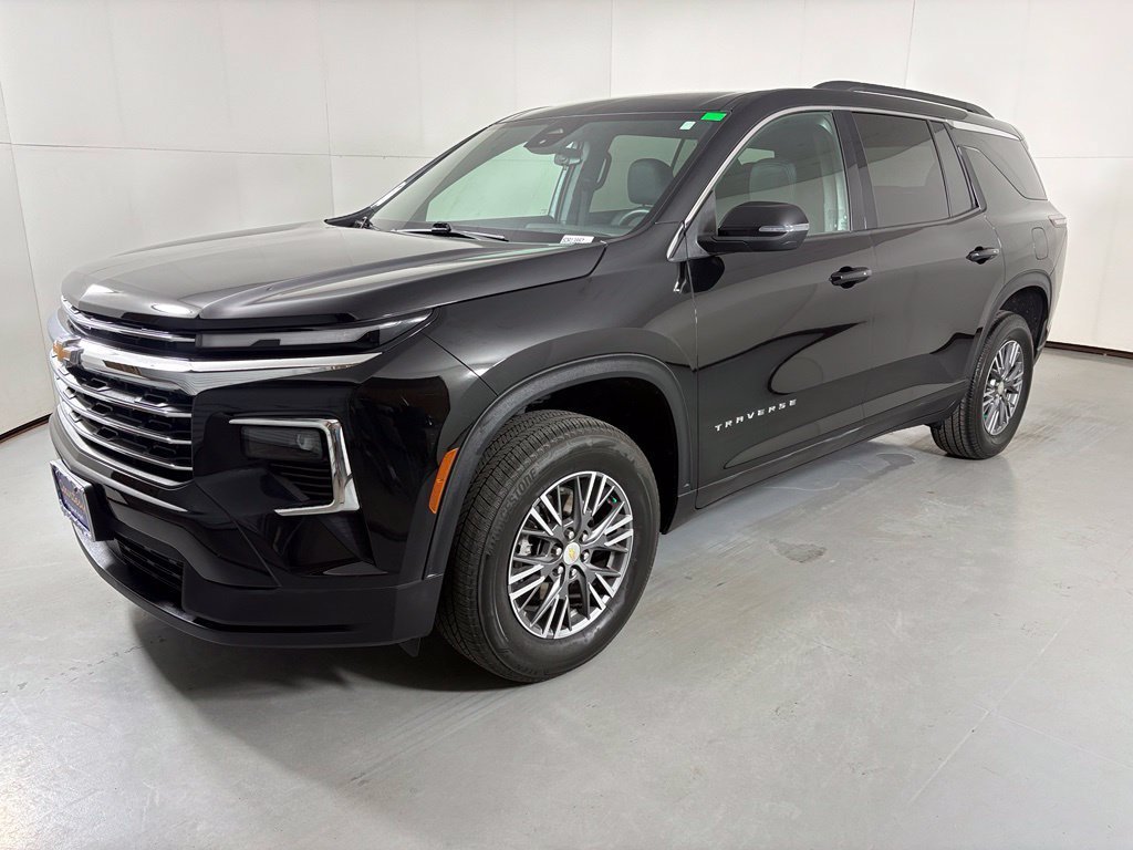 Used 2025 Chevrolet Traverse LT FWD image 4