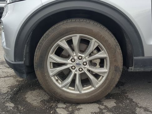 Used 2022 Ford Explorer Limited w/ Equipment Group 301A image 13