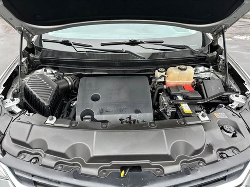 Used 2021 Chevrolet Traverse LS image 12