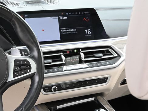 Used 2019 BMW X7 xDrive50i w/ M Sport Package image 23