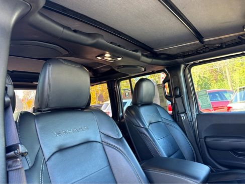 Certified 2022 Jeep Wrangler Unlimited Sahara image 8