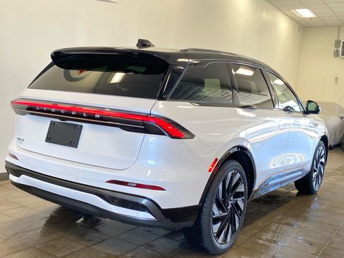New 2026 Lincoln Nautilus Reserve AWD/4WD image 7