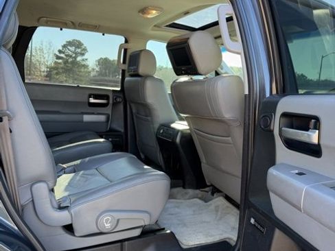Used 2008 Toyota Sequoia Limited image 22