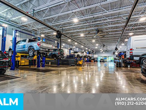 Used 2024 Nissan Rogue SV image 68