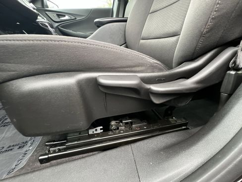 Used 2021 Chevrolet Malibu LS FWD image 22