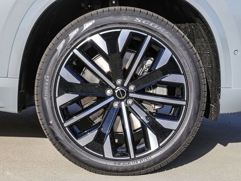 New 2026 Volvo XC90 T8 Ultra w/ Protection Package Premier AWD/4WD image 10