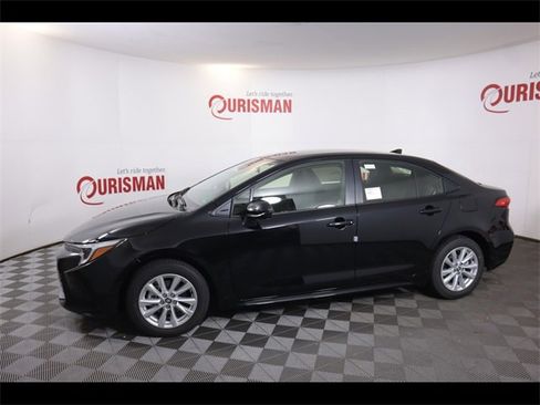 Used 2026 Toyota Corolla LE w/ LE Premium Package image 4