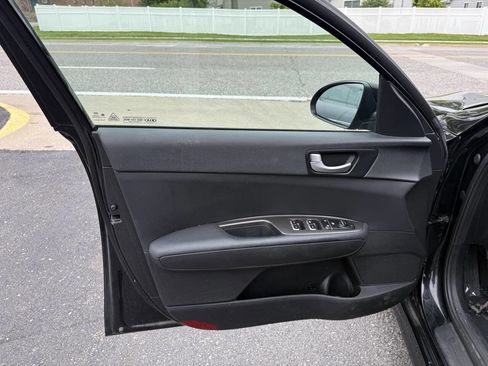 Used 2019 Kia Optima LX FWD image 18