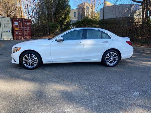 Used 2017 Mercedes-Benz C 300 4MATIC Sedan image 9