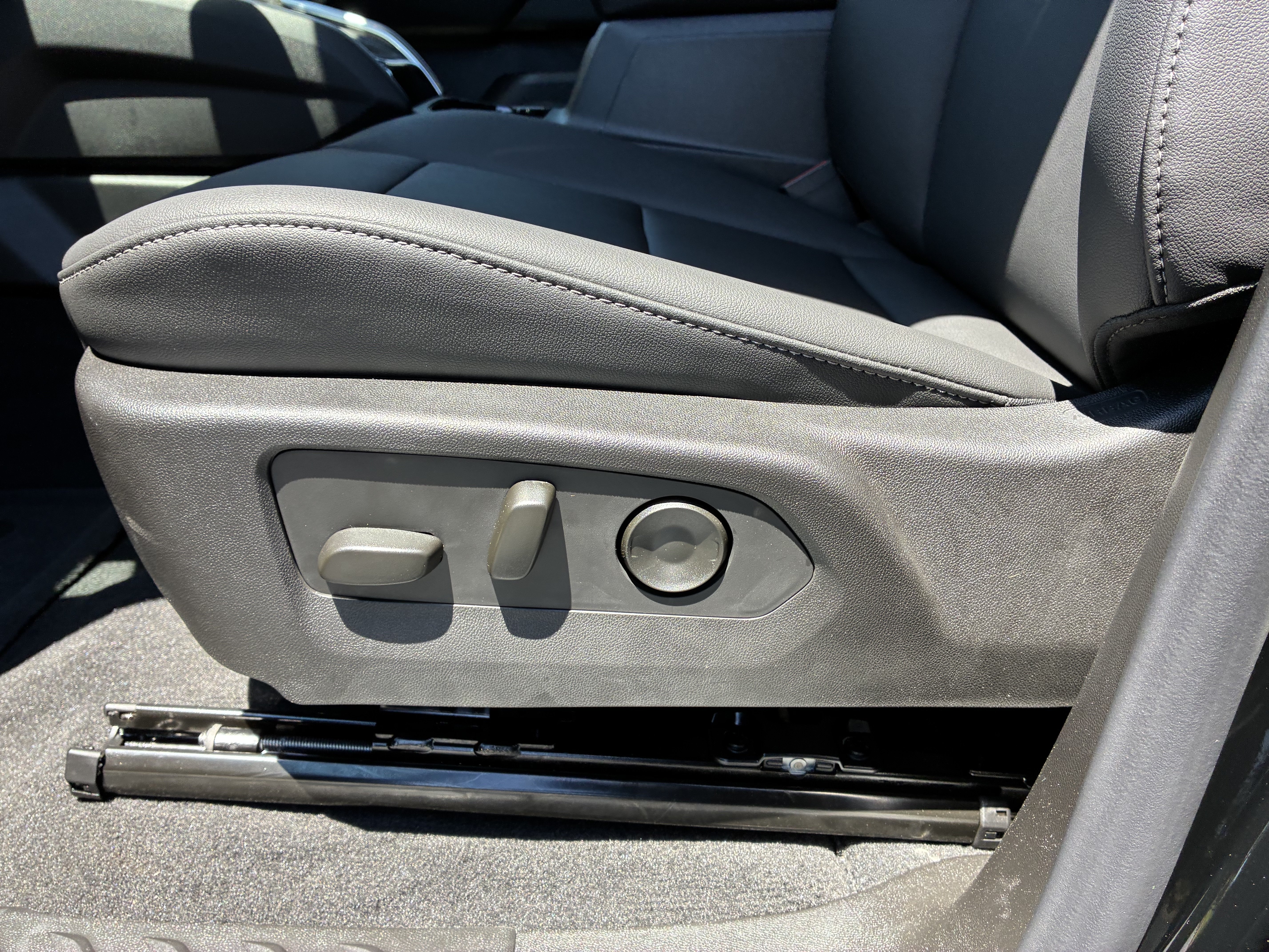 New 2026 Chevrolet Colorado LT w/ LT Convenience Package RWD image 25