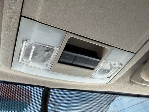 Used 2013 Ford Expedition Limited RWD image 18