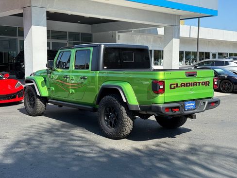 Used 2025 Jeep Gladiator Sport AWD/4WD image 10