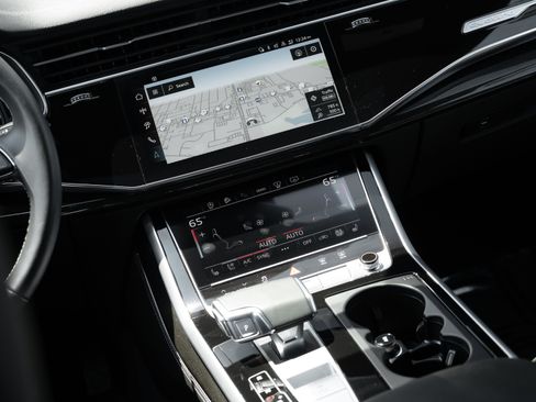 Certified 2025 Audi Q8 Prestige w/ Prestige Package AWD/4WD image 11