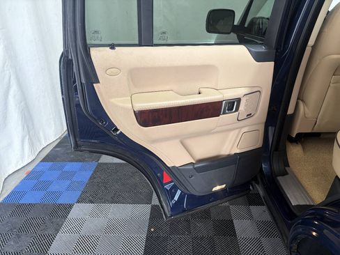Used 2011 Land Rover Range Rover HSE AWD/4WD image 9