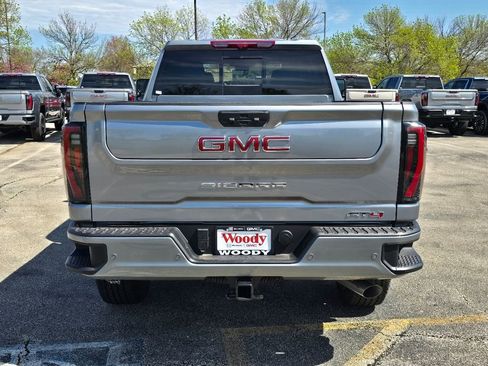 New 2026 GMC Sierra 2500 AT4 w/ AT4 Premium Plus Package AWD/4WD image 8