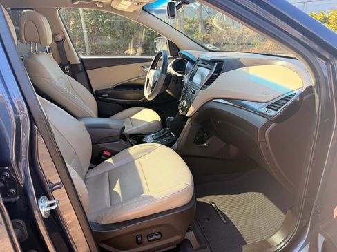 Used 2017 Hyundai Santa Fe Sport w/ 2.4L Tech Package 04 image 24