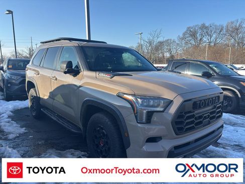 Used 2025 Toyota Sequoia 4WD image 1