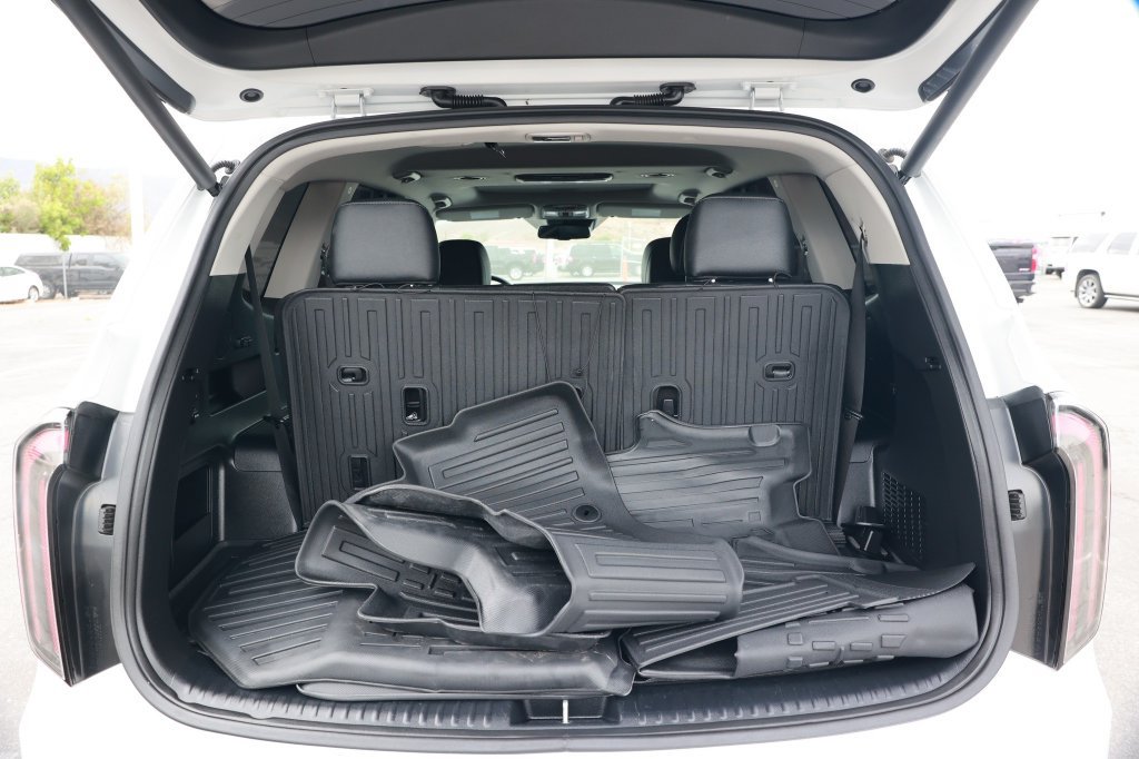 Used 2025 Kia Telluride EX w/ EX Captain's Chair Package FWD image 42