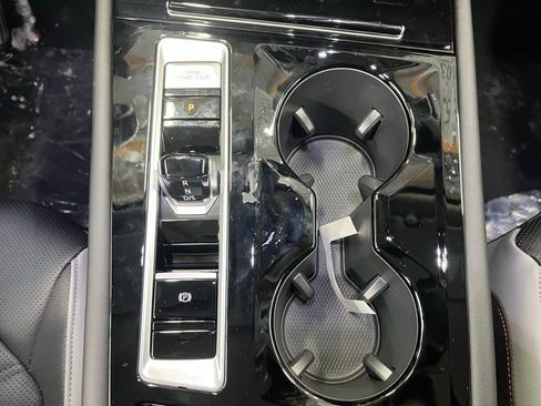 New 2026 Volkswagen Atlas Peak Edition AWD/4WD image 15