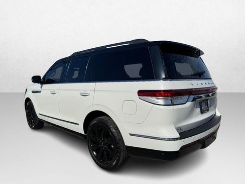 Certified 2022 Lincoln Navigator Black Label image 7