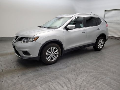 Used 2015 Nissan Rogue SV FWD image 2