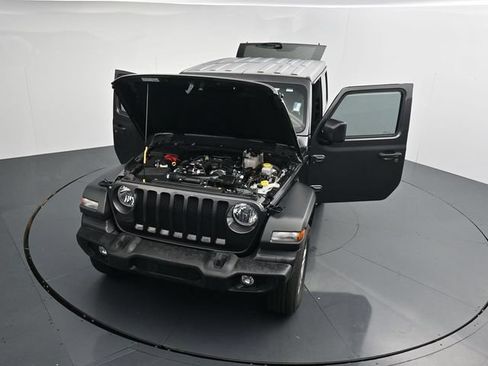 Used 2023 Jeep Wrangler Sport AWD/4WD image 39