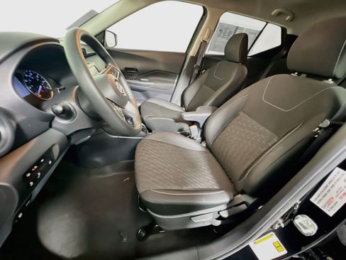 Used 2022 Nissan Kicks S FWD image 14