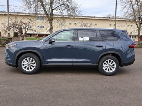 New 2026 Toyota Grand Highlander XLE AWD/4WD image 3