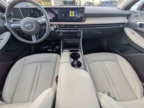 Used 2024 Hyundai Sonata Limited image 12
