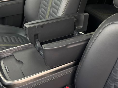 Used 2024 Rivian R1S Launch Edition image 14