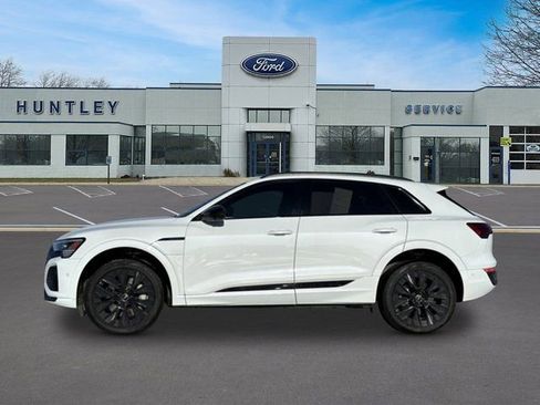 Used 2024 Audi Q8 e-tron Prestige image 7