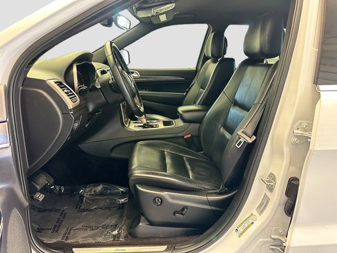 Used 2017 Jeep Grand Cherokee Limited w/ Trailer Tow Group IV image 15