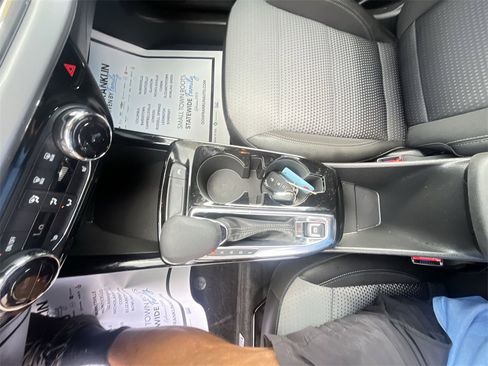 Used 2024 Chevrolet Trax LT w/ Driver Confidence Package image 19