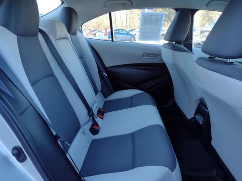 Used 2025 Toyota Corolla LE image 20