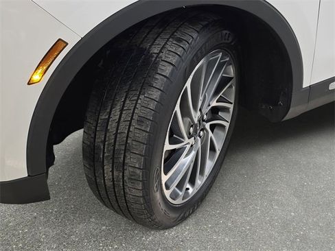 Used 2019 Lincoln Nautilus Reserve w/ Driver Assistance Package image 32