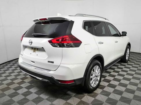 Used 2020 Nissan Rogue S w/ Special Edition Package FWD image 3