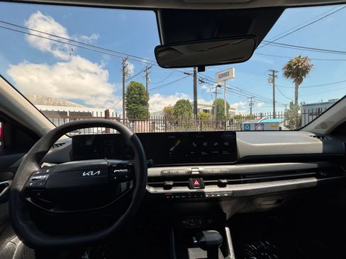 Used 2025 Kia K4 FWD image 34