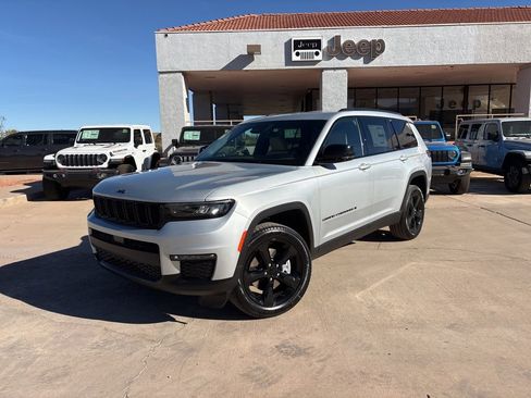 New 2025 Jeep Grand Cherokee L Limited w/ Black Appearance Package AWD/4WD image 1