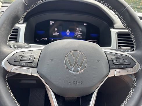 Used 2023 Volkswagen Atlas SE FWD image 24