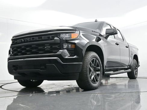 Used 2024 Chevrolet Silverado 1500 Custom w/ Turbomax Blackout Package image 44