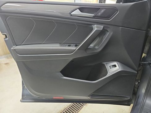 Used 2022 Volkswagen Tiguan SE image 26