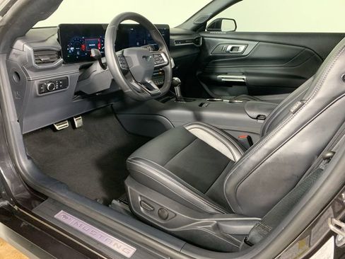 Used 2024 Ford Mustang GT Premium image 27